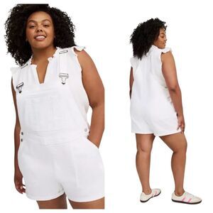 NWT Torrid White Shortalls Short Overalls - Size 12